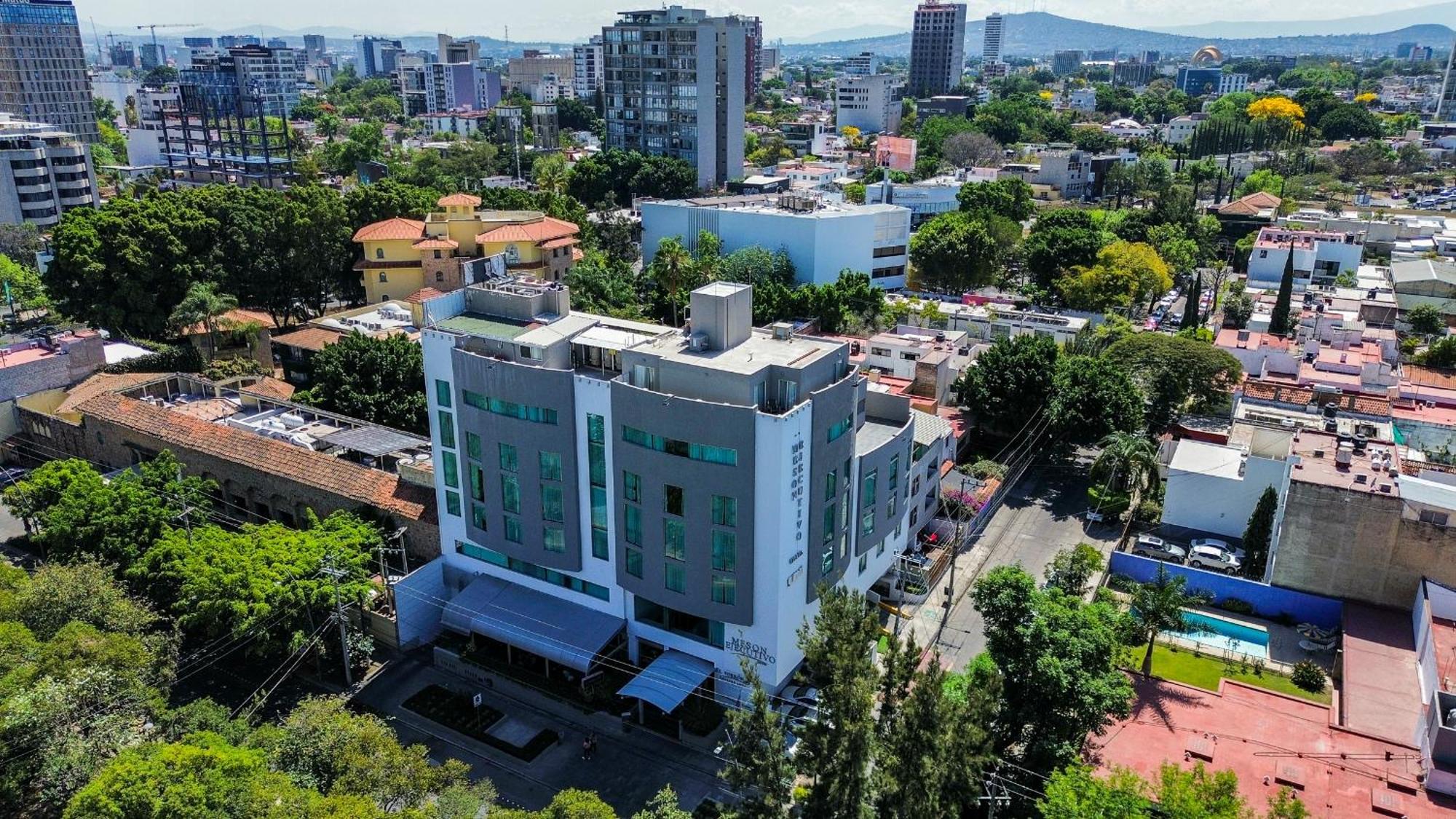 Meson Ejecutivo Guadalajara Minerva - Av Mexico Hotel Bagian luar foto