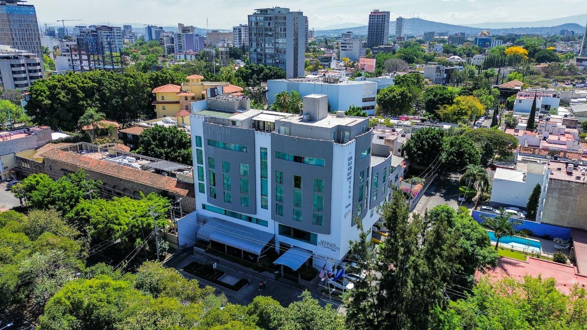 Meson Ejecutivo Guadalajara Minerva - Av Mexico Hotel Bagian luar foto