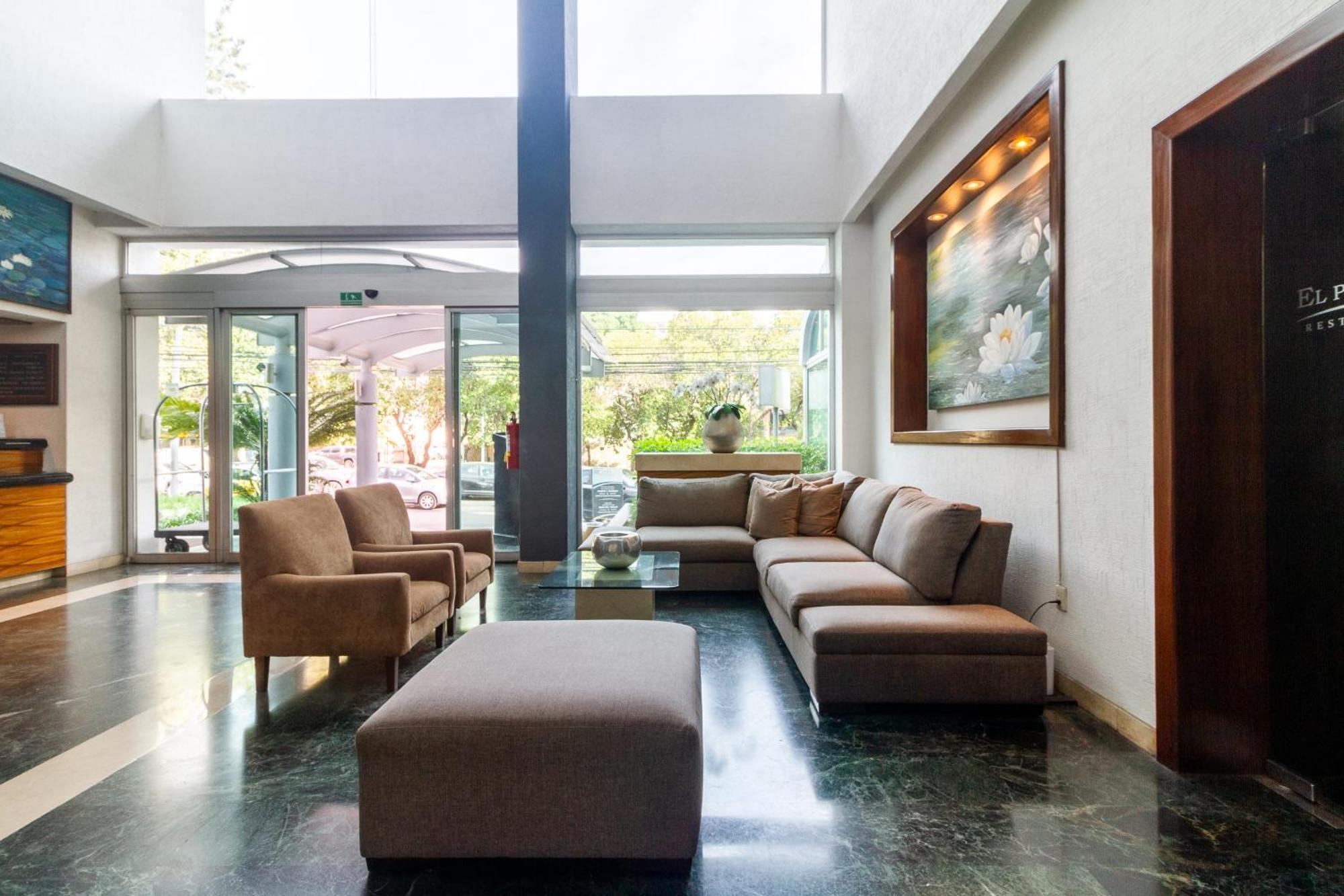 Meson Ejecutivo Guadalajara Minerva - Av Mexico Hotel Bagian luar foto