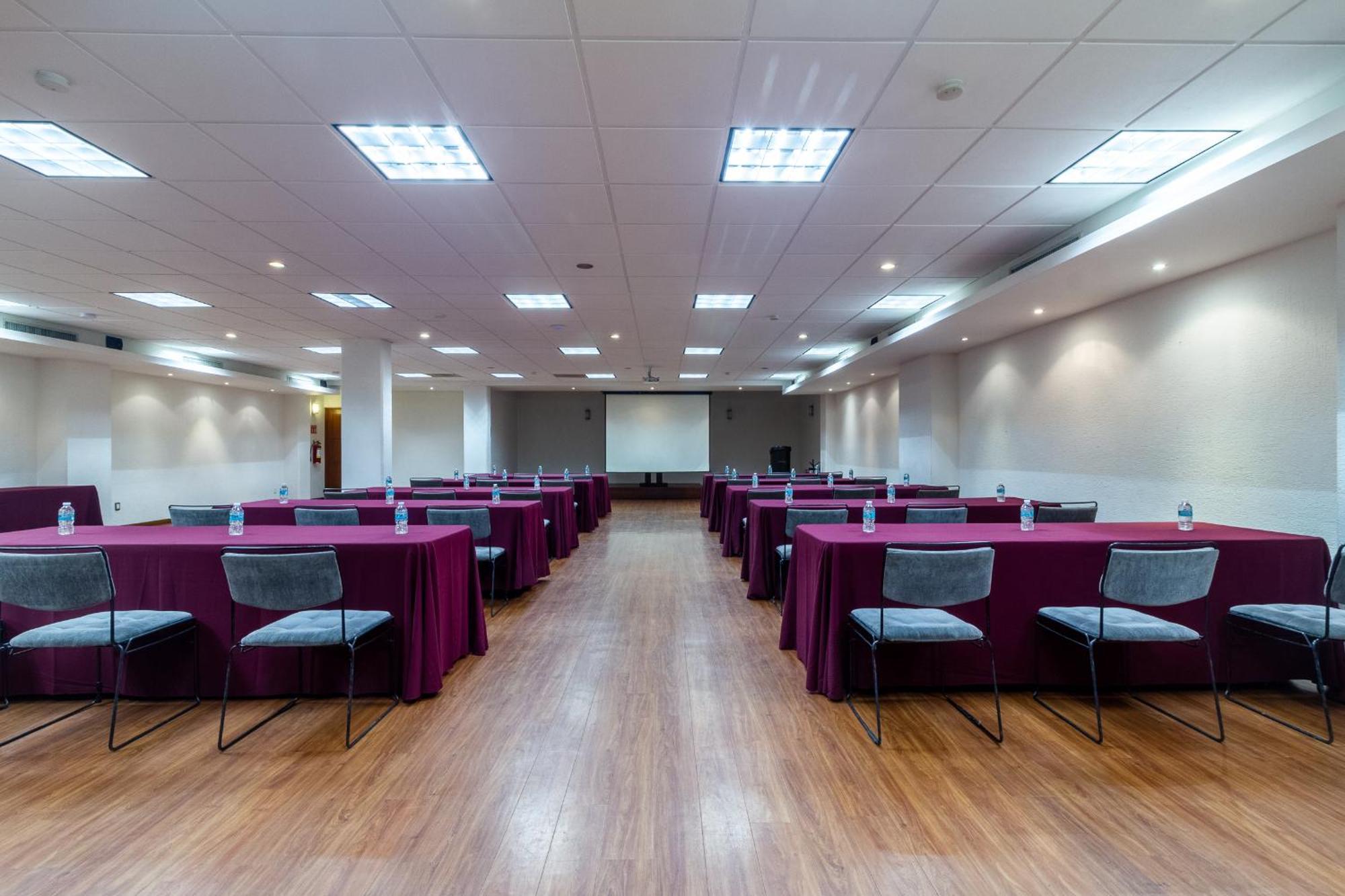 Meson Ejecutivo Guadalajara Minerva - Av Mexico Hotel Bagian luar foto